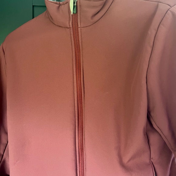 MEC Sherpa Lined Women’s Hoodless Winter Jacket - Picture 6 of 7